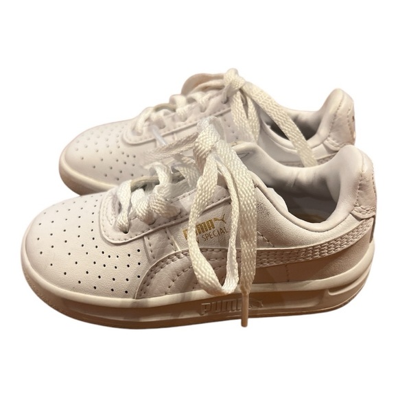 PUMA Kids White Sneakers - Picture 2 of 6